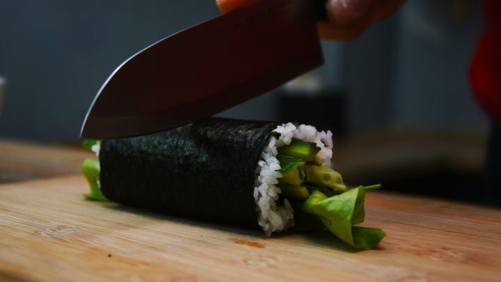 Jak przygotować domowe sushi?