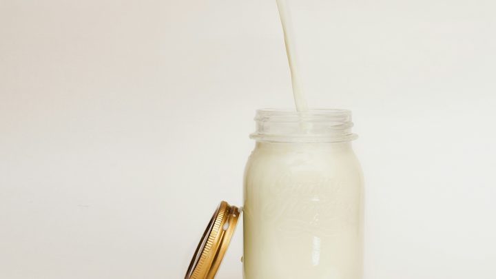 Domowe mleko roślinne – jak je przygotować?